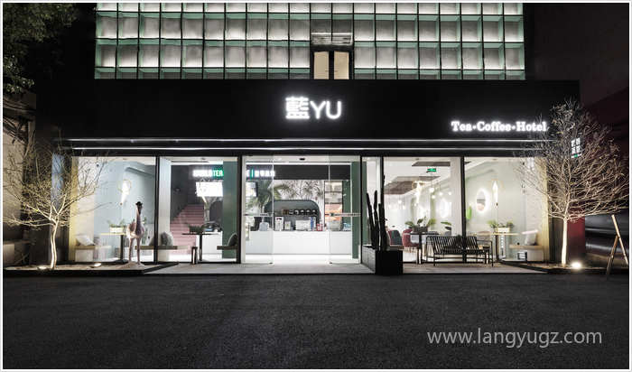 藍(lán)雨小酒店門頭設(shè)計效果圖