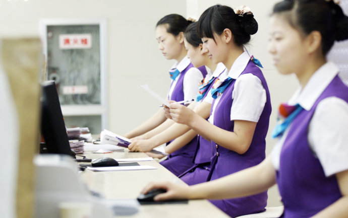 電銷公司辦公室裝修設(shè)計圖片
