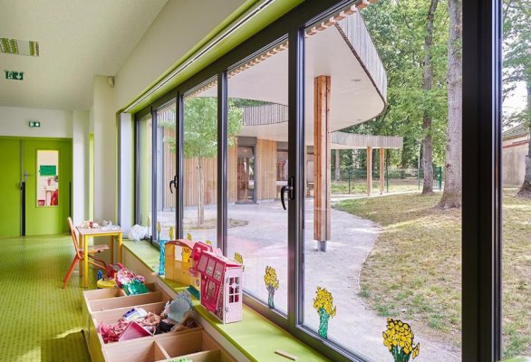 幼兒園裝修完滿5個(gè)月了能上學(xué)嗎？